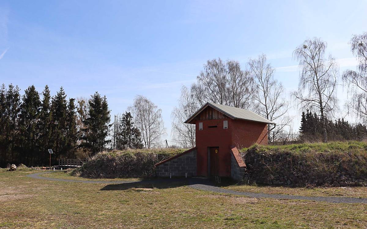 Vorderseite des Fledermausquartiers