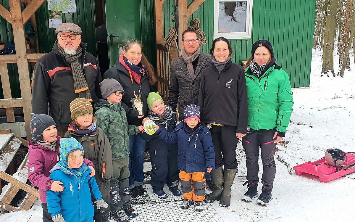 berreichung-der-plakette-patenkindergarten-in-niedersachsen