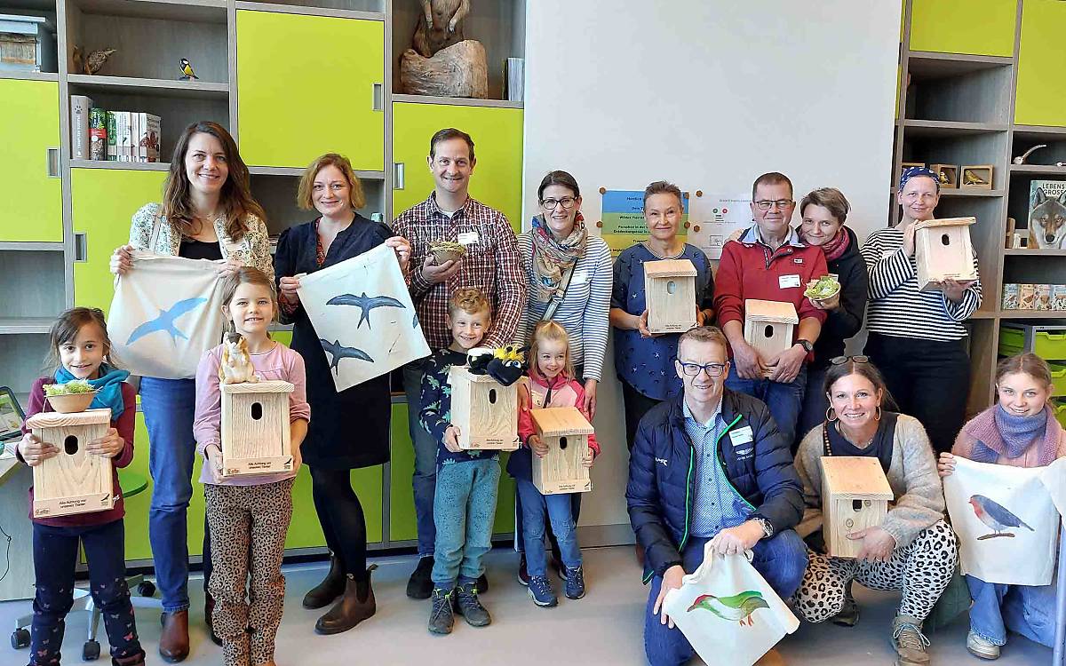 Die Teilnehmerinnen und Teilnehmer nehmen tolle Erinnerungsstücke vom Naturerlebnistag mit nach Hause.