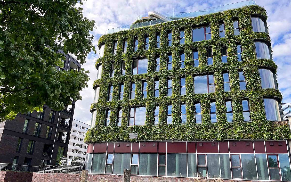 begruente-fassade-hafencity_anja-jahn