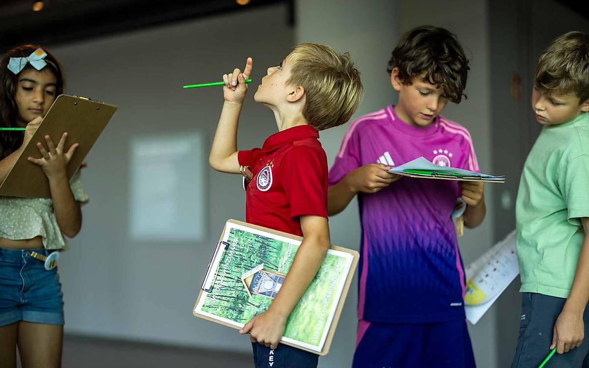 Lernen und Rätseln: Bei einer Rallye können Kinder spannende Fragen zur Ausstellung beantworten.