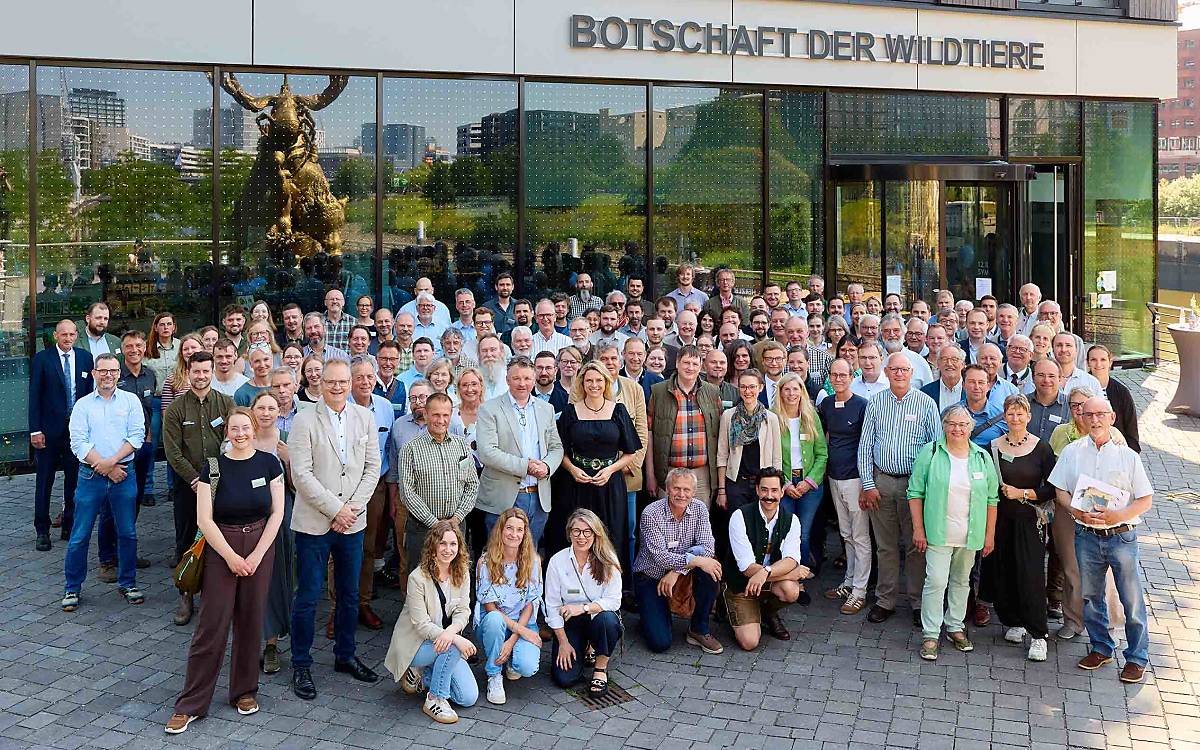 Das 12. Rotwildsymposium der Deutschen Wildtier Stiftung fand erstmals in der Botschaft der Wildtiere in Hamburg statt.