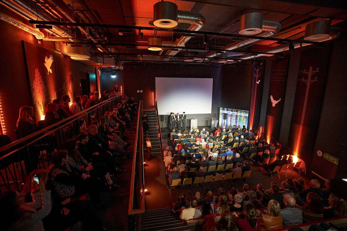 Naturfilmkino in der Botschaft der Wildtiere