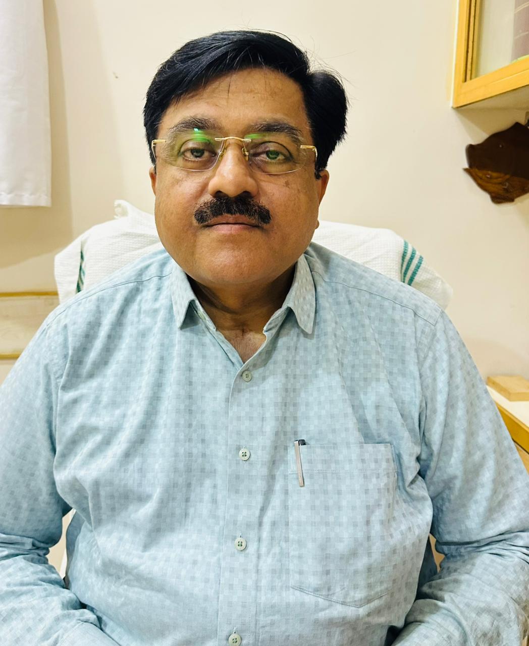 Dr. Pinakin Trivedi