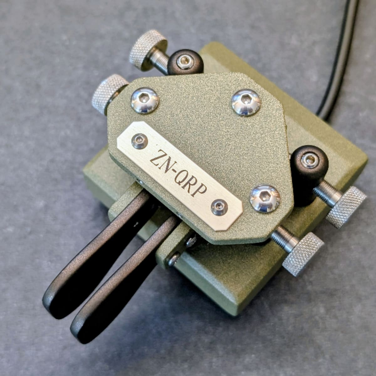 akaちゃん キープ ZN-QRP - Handcrafted Iambic Paddles | N3ZN Keys