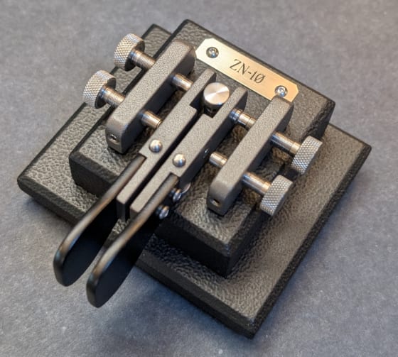 The N3ZN ZN-10 iambic paddle