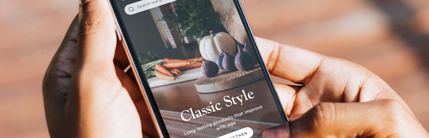 Willow & Stone website featured in The Best Navigation Bar Designs