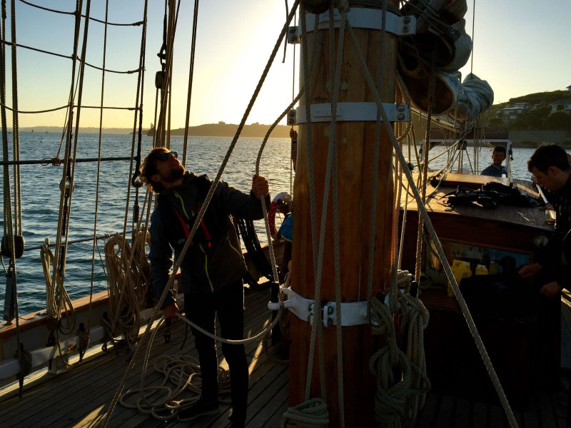 ropes sailing knots deck