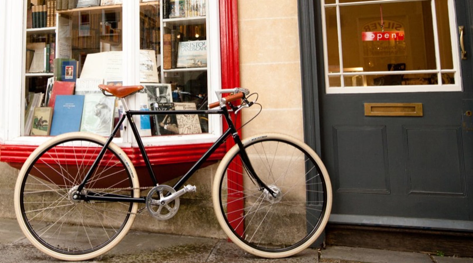 Pahsley  guvnor bike outside a british post office