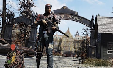 FloorWalkerOutfit_backpack_1920x870.jpg