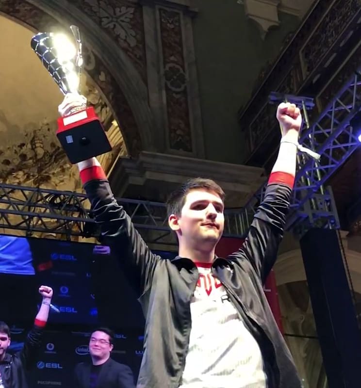 QC_Lucca_2018_Winner_HERO_1920x870.jpg