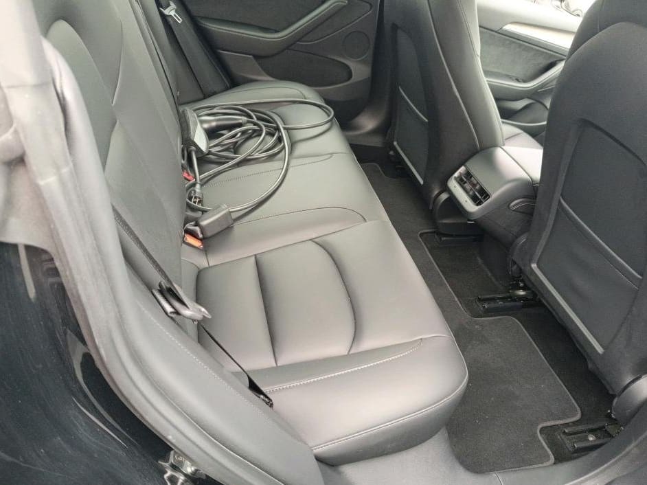 Tesla Model 3 — foto 9