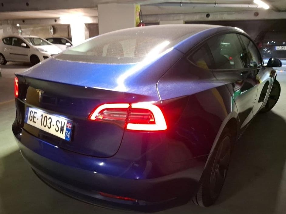 Tesla Model 3 — foto 7