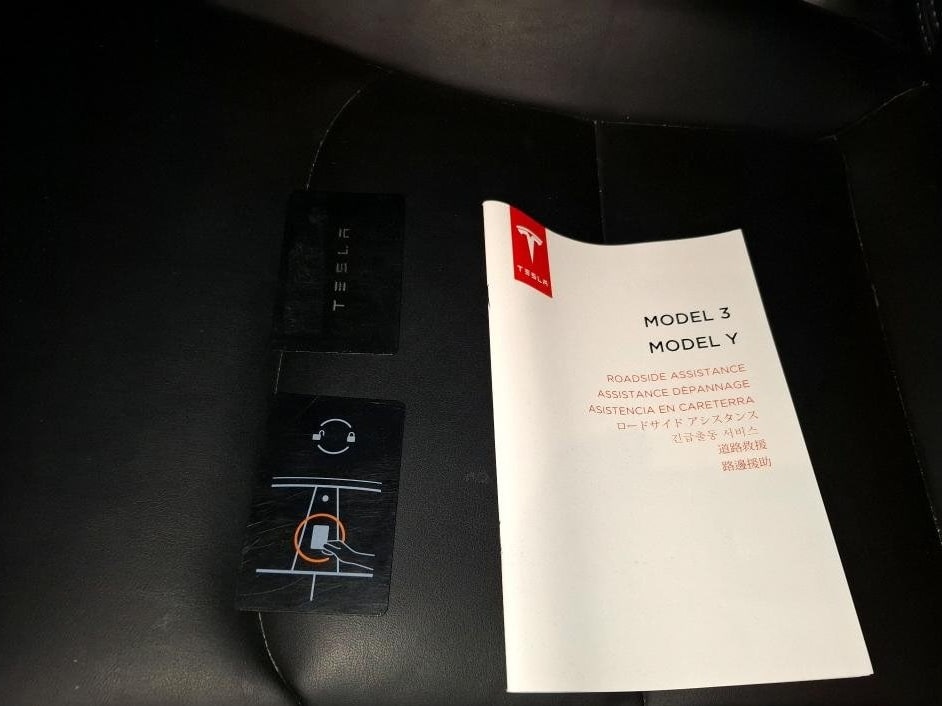 Tesla Model 3 — foto 17