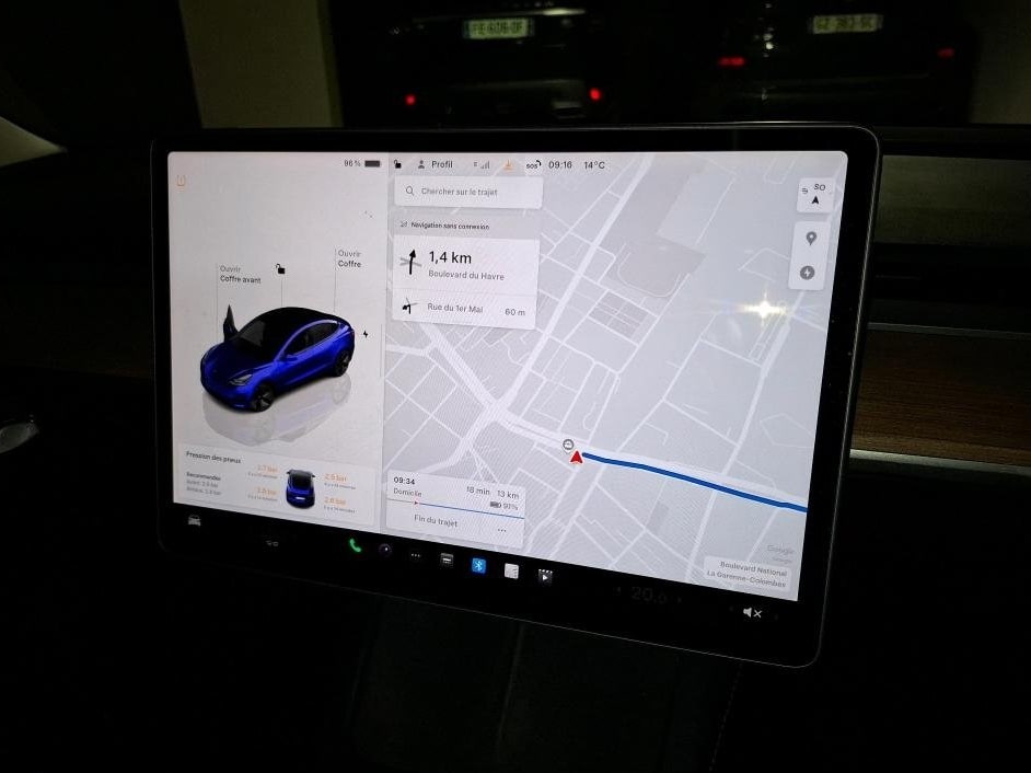 Tesla Model 3 — foto 13