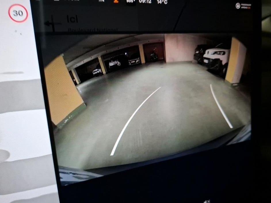 Tesla Model 3 — foto 16