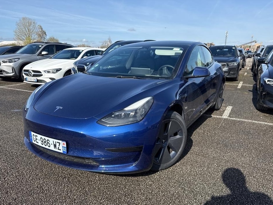 Tesla Model 3 — foto 2