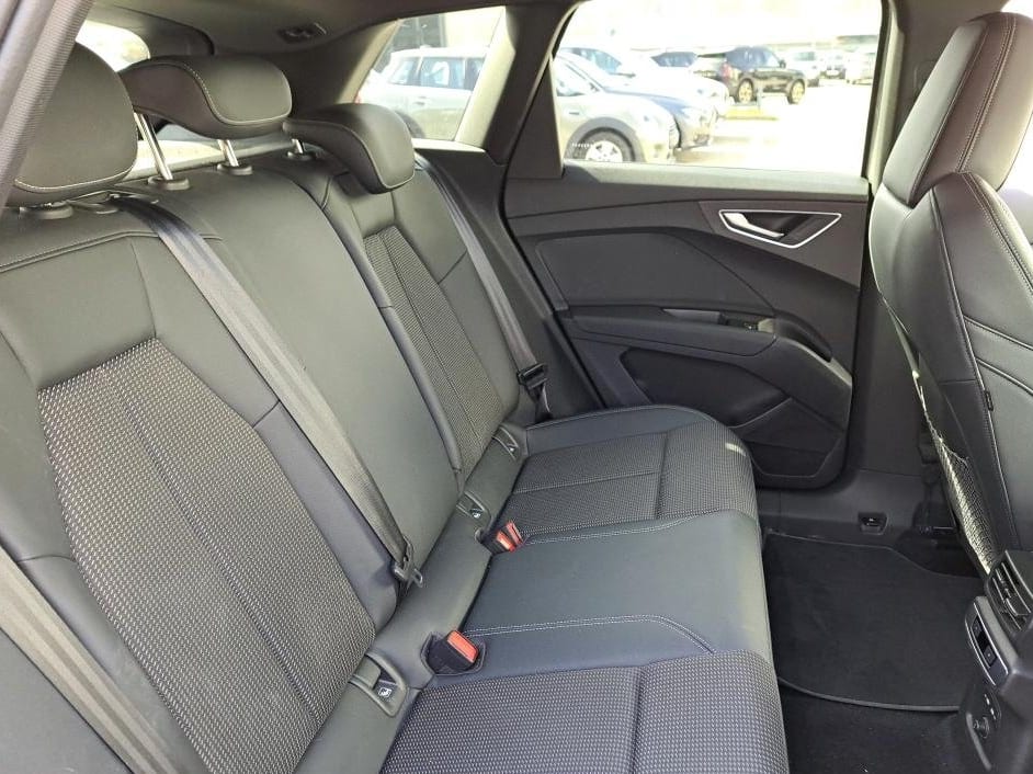 Audi Q4 e-tron — foto 11