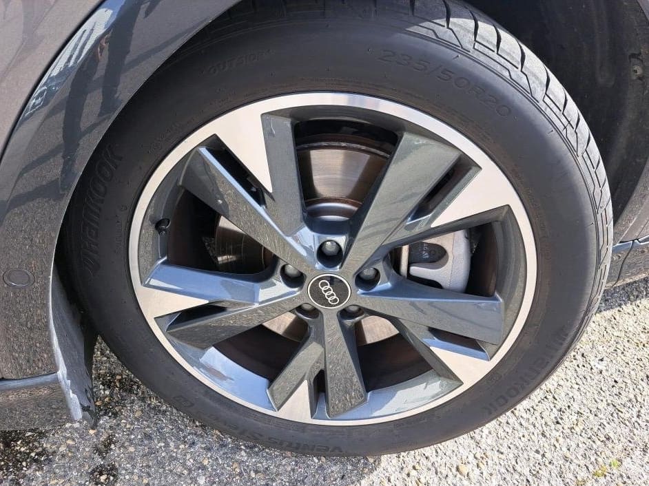 Audi Q4 e-tron — foto 21