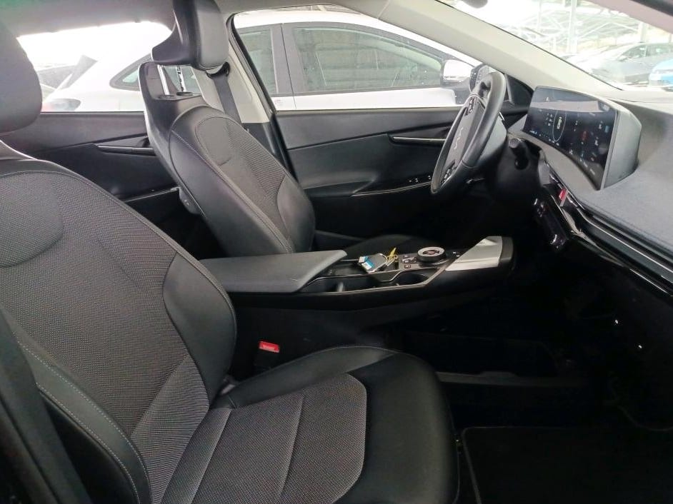 Kia EV6 — foto 10