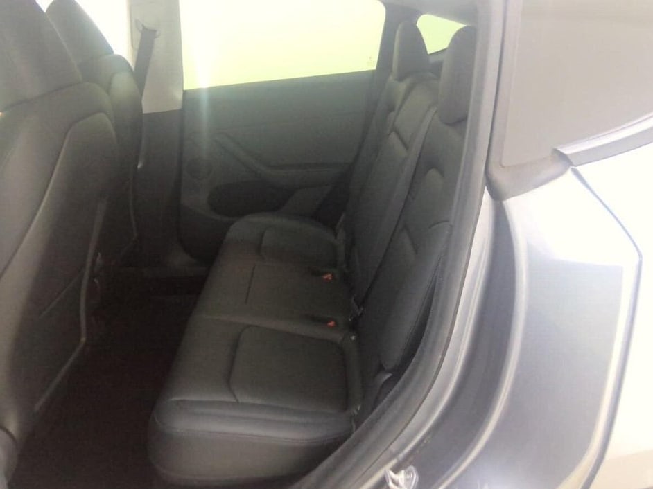 Tesla Model Y — foto 8