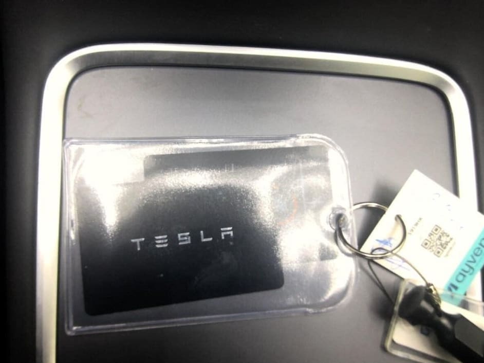 Tesla Model Y — foto 17