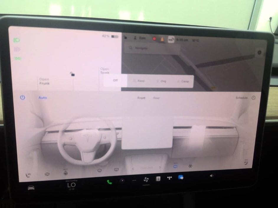 Tesla Model Y — foto 12