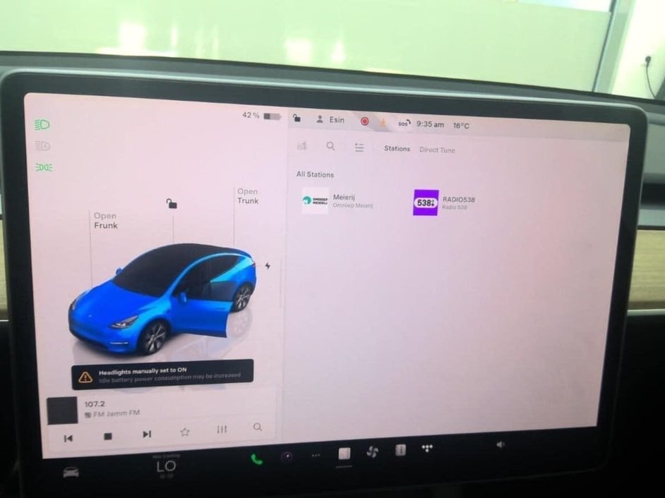Tesla Model Y — foto 11