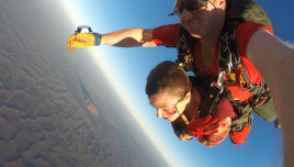 Day Time Skydive 12,000ft (おひとり様参加）DFF1