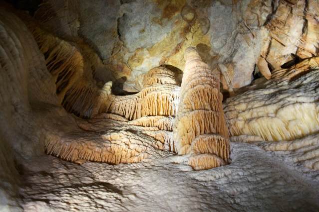 ジェノラン鍾乳洞