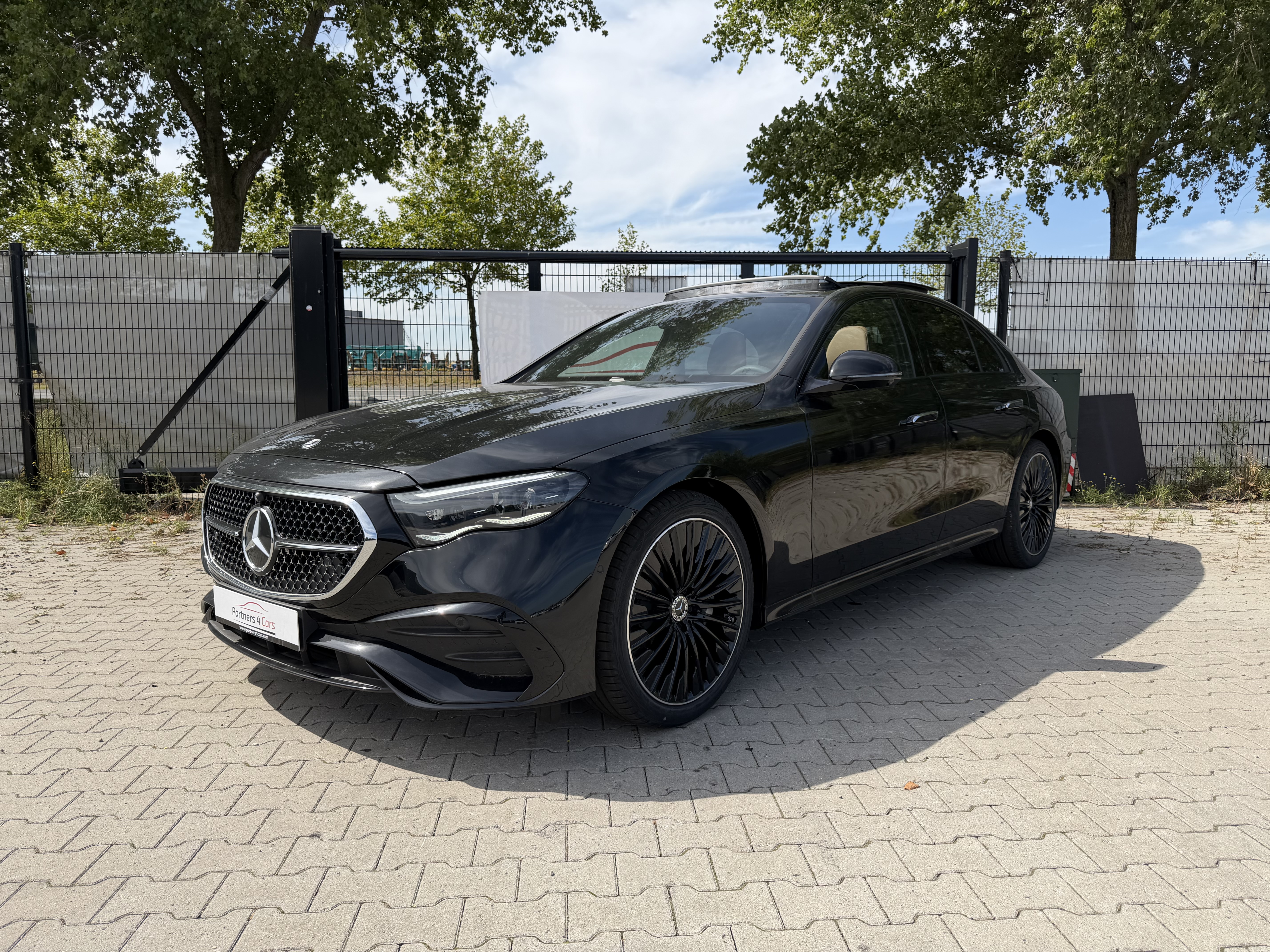 Mercedes-Benz E 200 AMG/AMG Line
