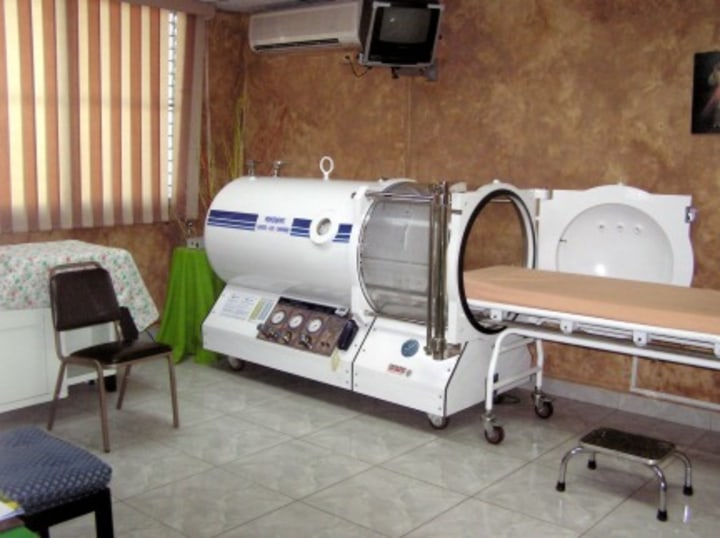 Iron lung machine