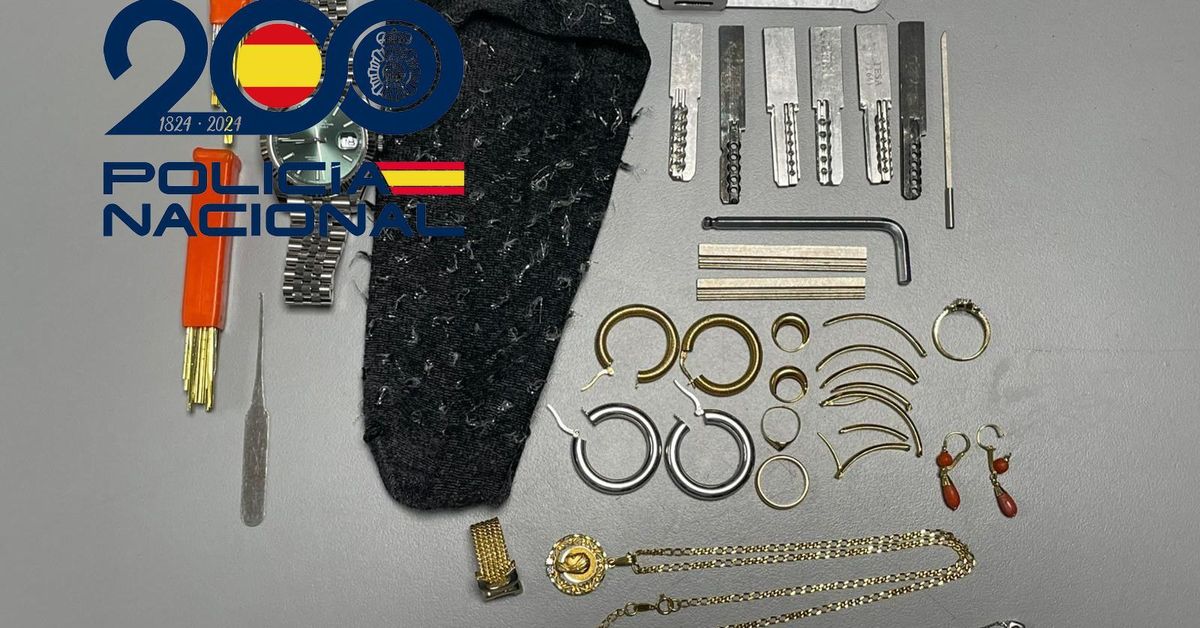 Detenidas dos mujeres en Sevilla por varios robos de joyas, ocultando los objetos en su cuerpo