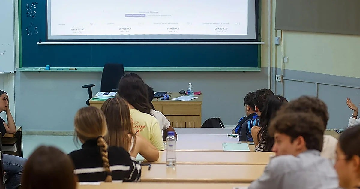 La Selectividad en Andalucía se reformará en 2027 con menos exámenes y una prueba de competencias