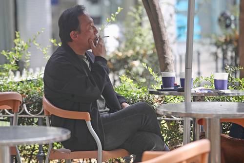 Expertos piden coordinación internacional para combatir el comercio ilícito de tabaco y regular nuevos productos como el vapeo