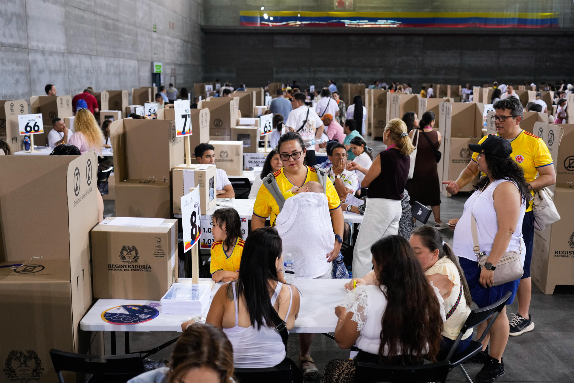Colombia inicia jornada electoral para elegir nuevo presidente tras mandato de Gustavo Petro
