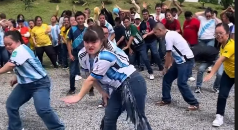 Shakira comparte video de estudiantes de la Fundación Margarita Tejada que bailan la canción oficial del Mundial 2026