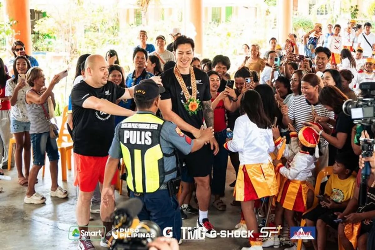Narvacan honors basketball player Dwight Ramos during homecoming event