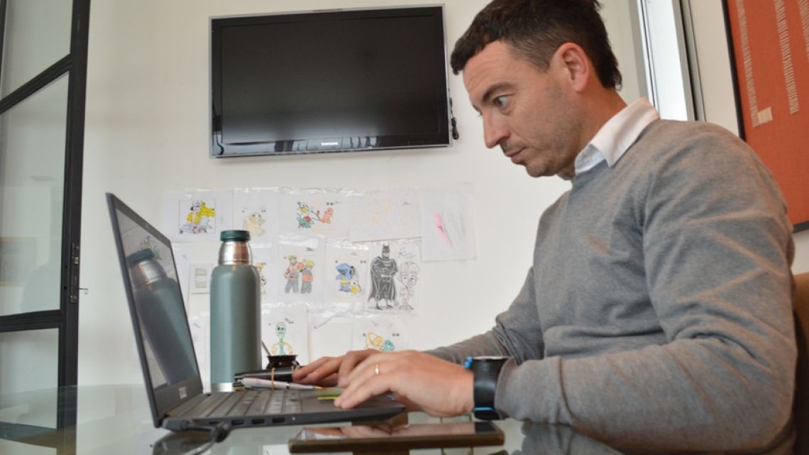 De Loredo utiliza inteligencia artificial para analizar el crecimiento del personal municipal