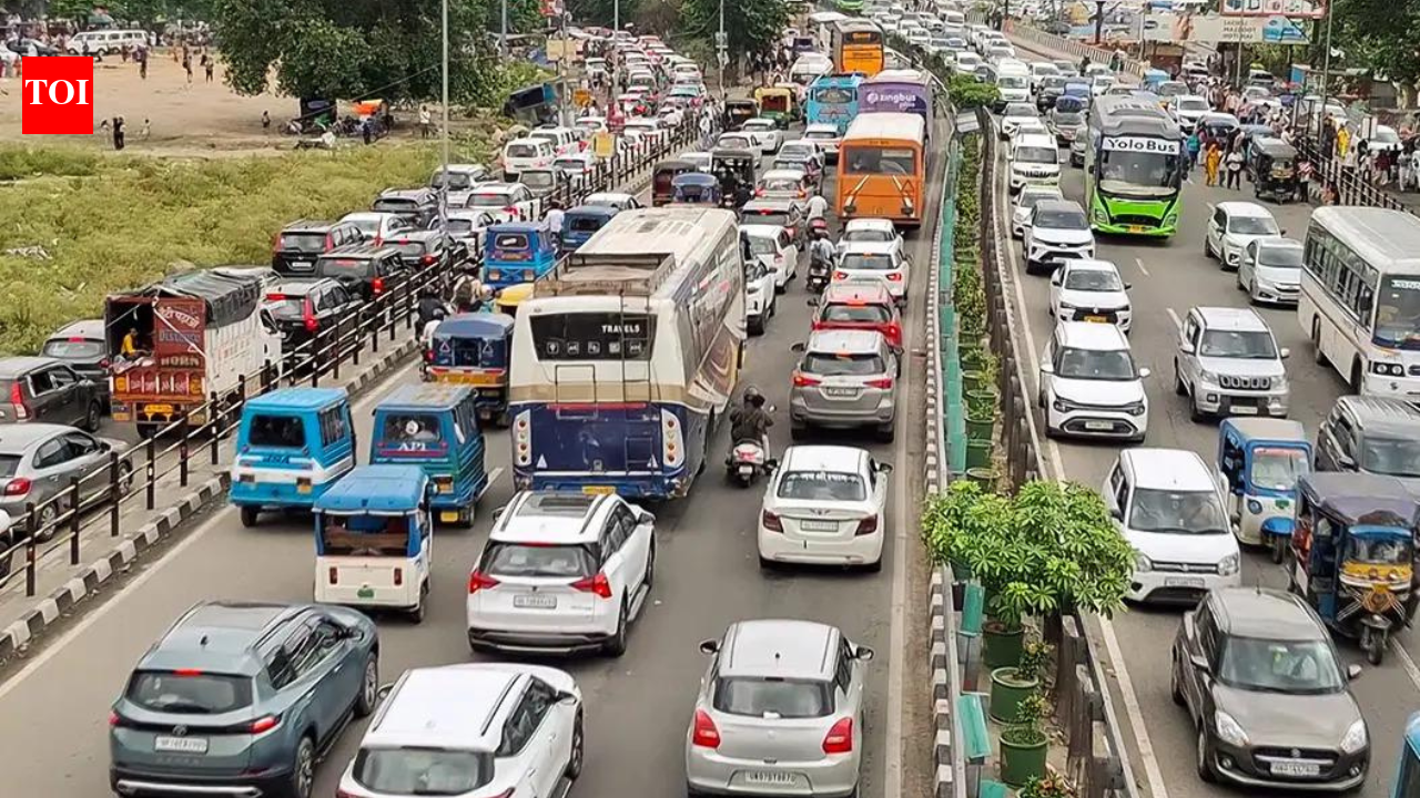 Government plans to reduce toll exemptions on national highways, may remove some official categories