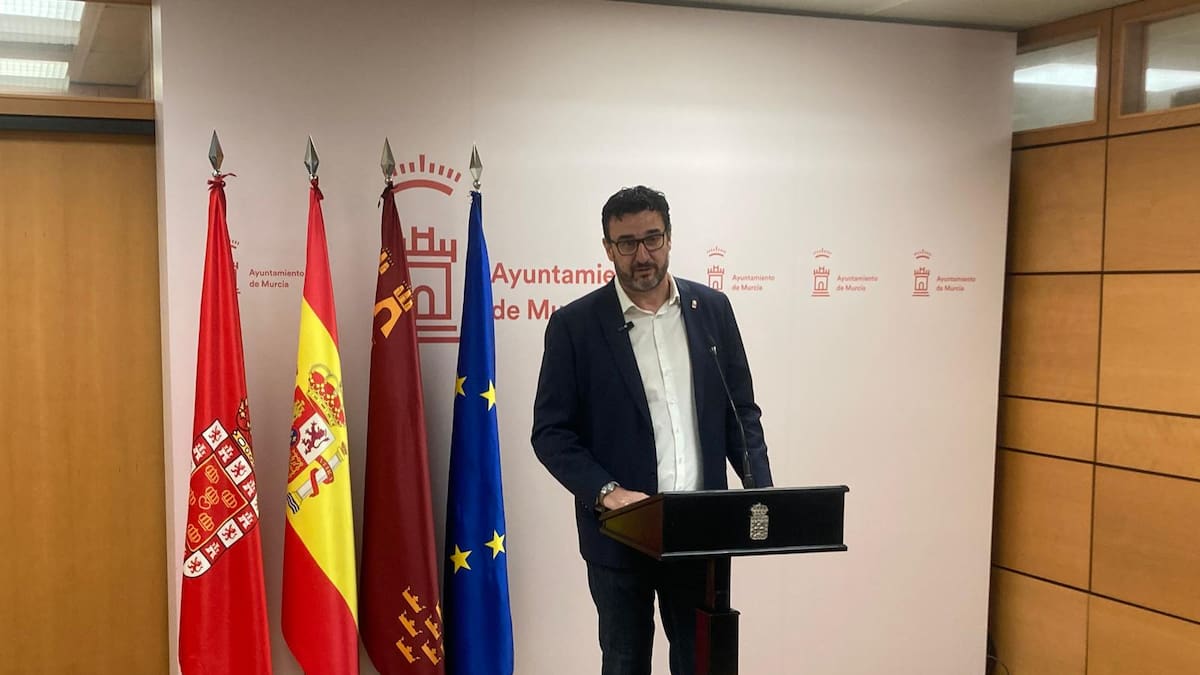 El Ayuntamiento de Murcia gastó más de un millón de euros en flores de temporada con parte del gasto fuera de contrato