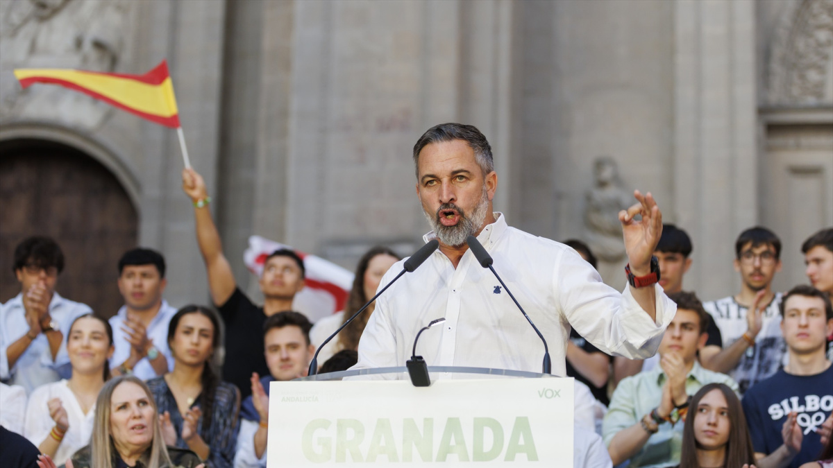 La Policía imputa a cinco antifascistas por los altercados en un mitin de Vox en Granada