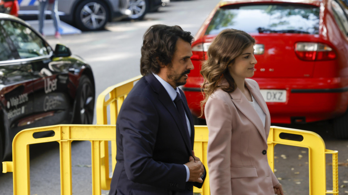 Hacienda investiga una posible comisión de 500.000 euros en una operación vinculada a Quirón y el entorno del novio de Ayuso