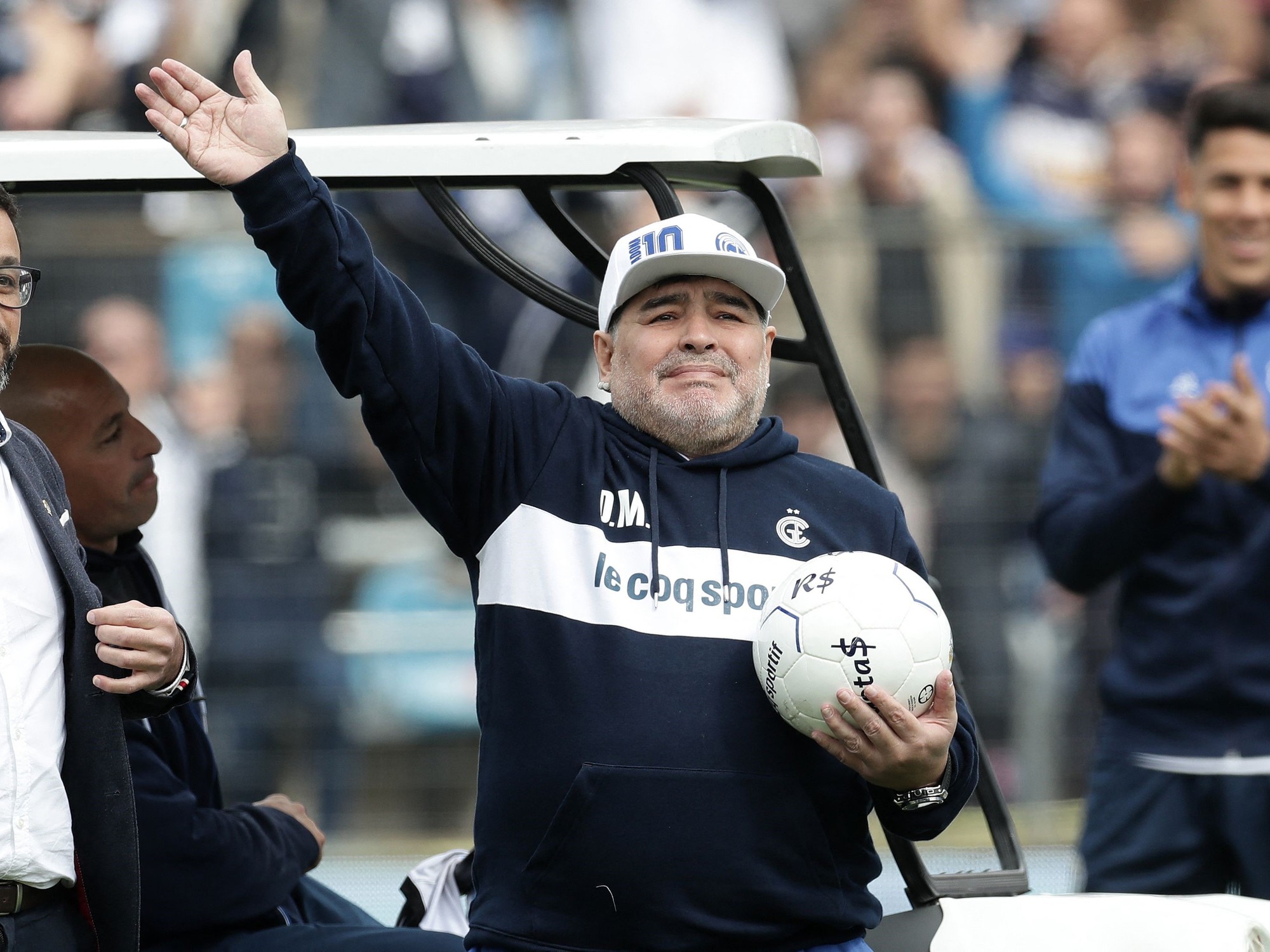 El tribunal llamó la atención a un testigo clave en el juicio por la muerte de Maradona por sus respuestas breves y poco precisas