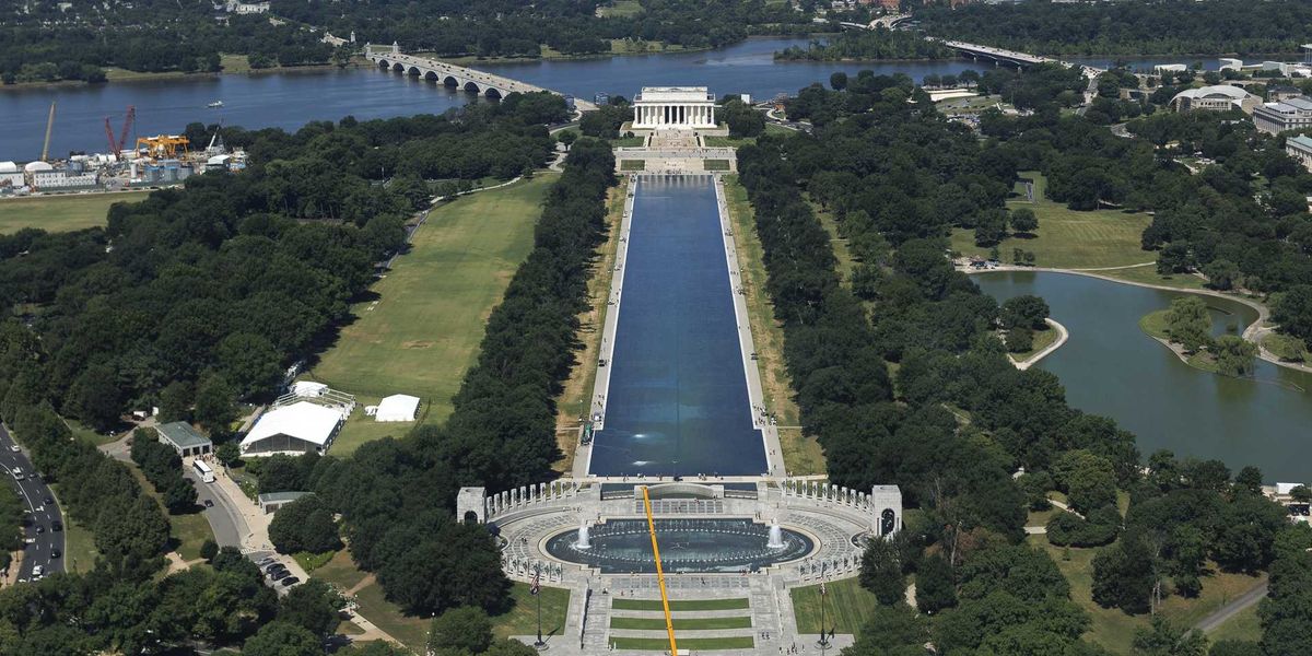 Former Olympic athlete faces felony indictment over alleged damage to Lincoln Memorial Reflecting Pool amid debate on prosecution severity