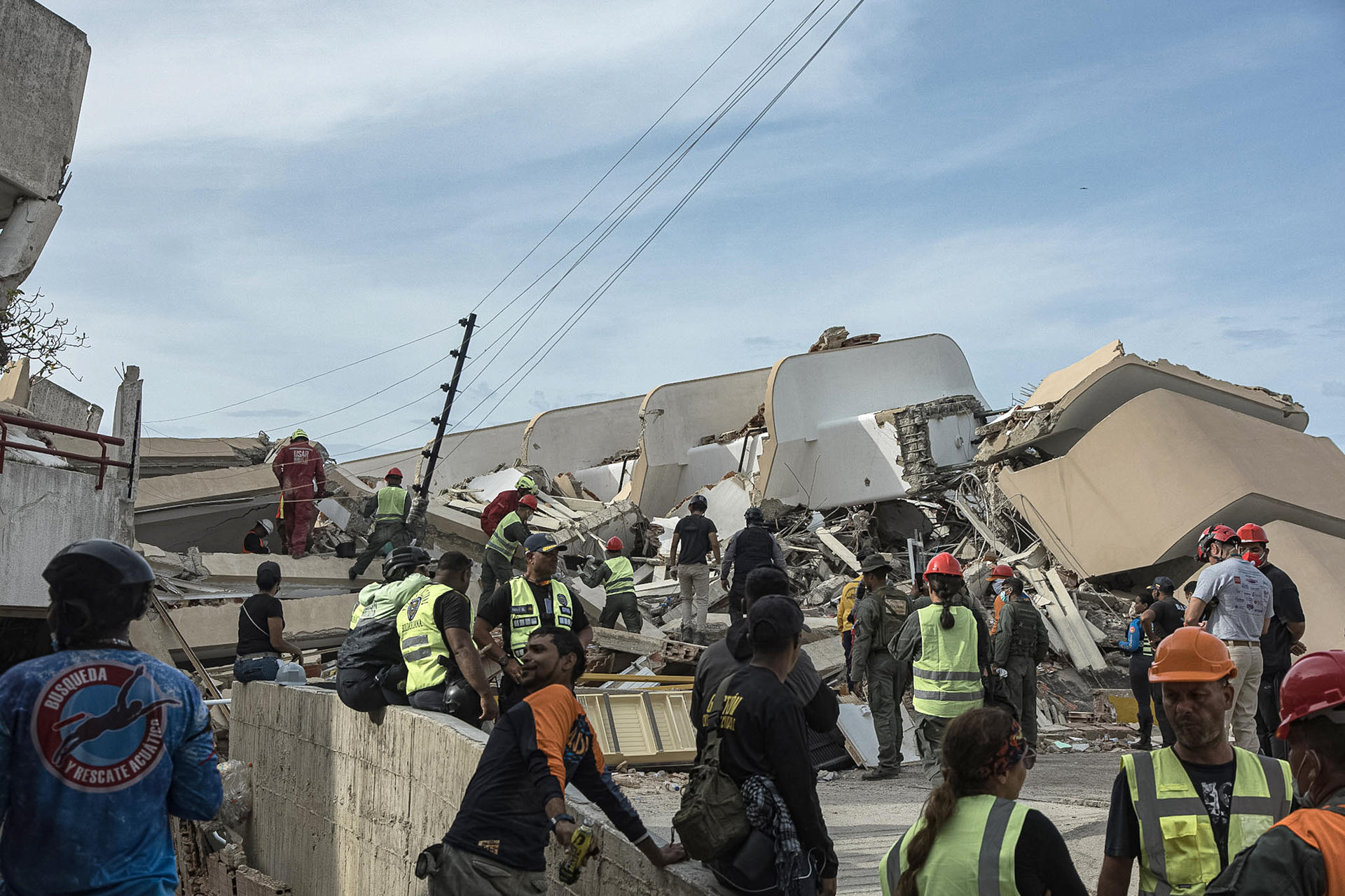 Desastre en Venezuela: La lucha de los afectados por el terremoto y la falta de apoyo gubernamental