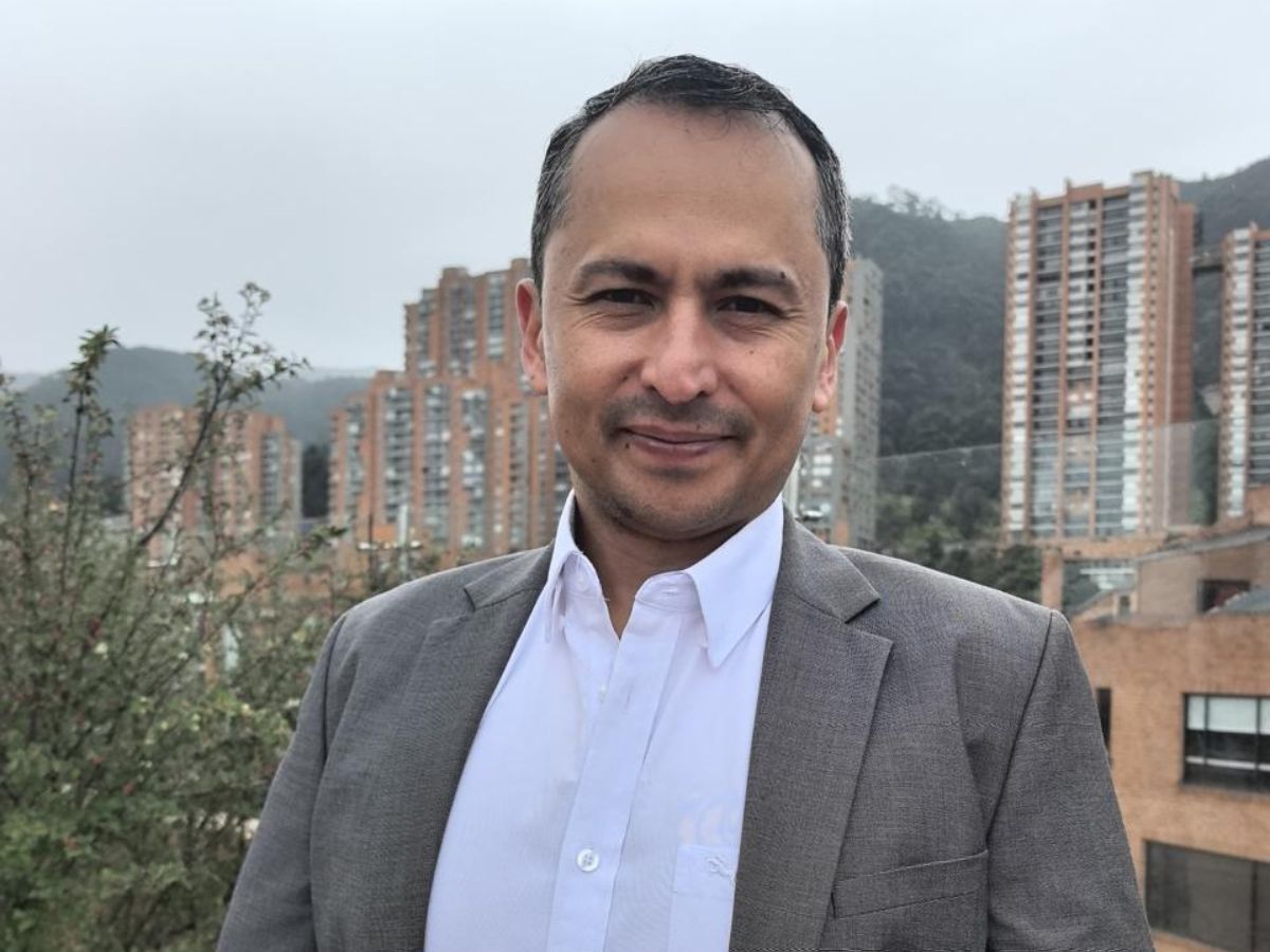 Fiscal Challenges and Economic Reforms for De la Espriella's Administration
