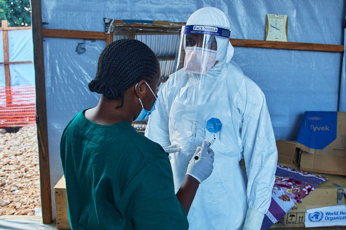 New Ebola treatment trial starts in eastern Congo amid ongoing outbreak