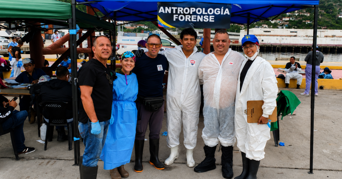 Especialistas forenses cubanos participan en la identificación de víctimas tras los terremotos en Venezuela