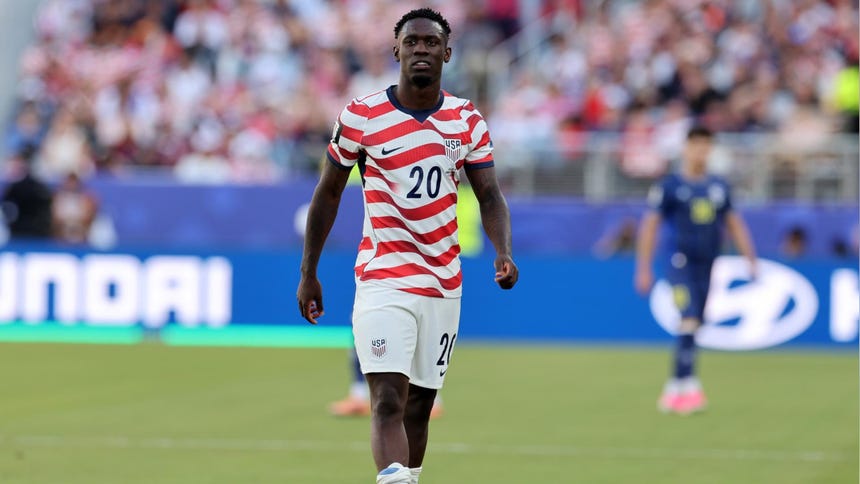 FIFA suspende tarjeta roja a Folarin Balogun para Mundial 2026